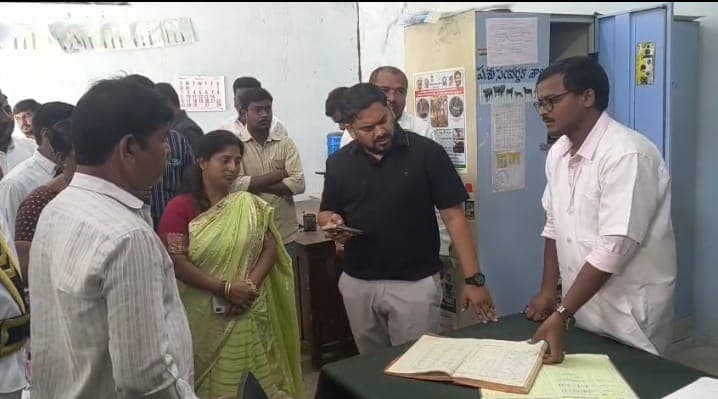 పశువైద్య సేవలు మెరుగుపరచాలి