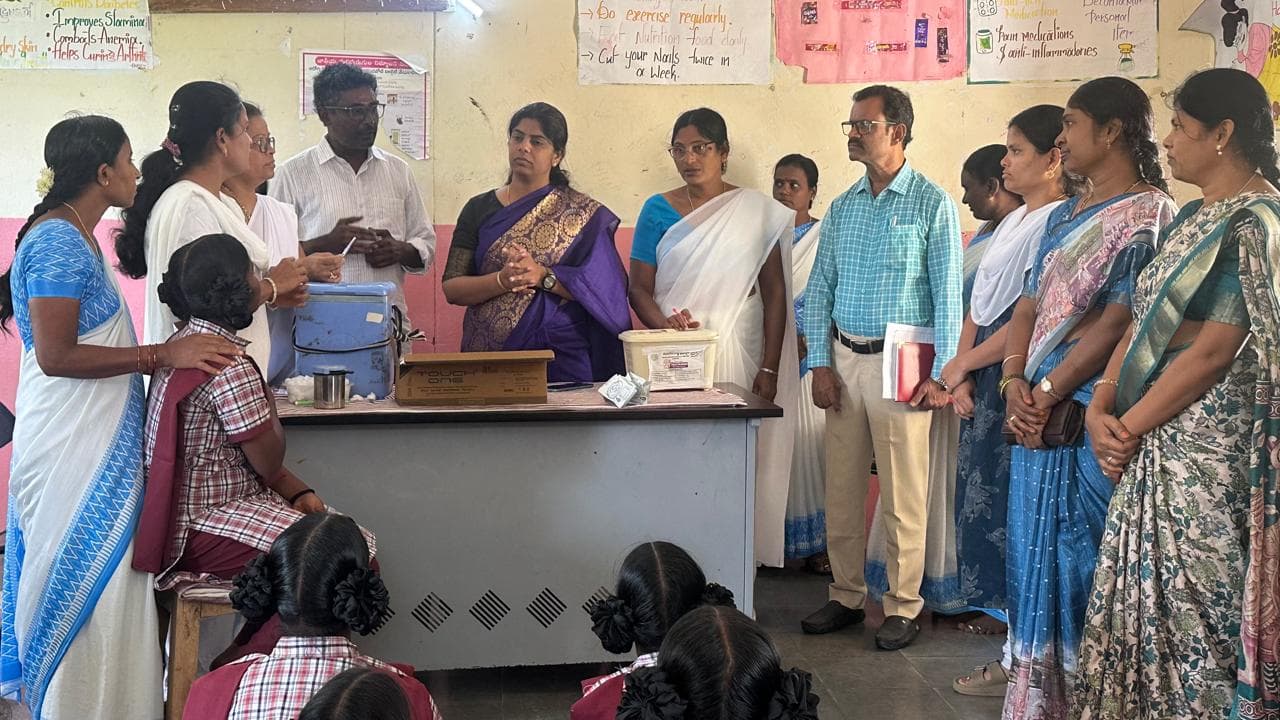 వ్యాధుల నివారణకు టీకాలు తప్పనిసరి..
