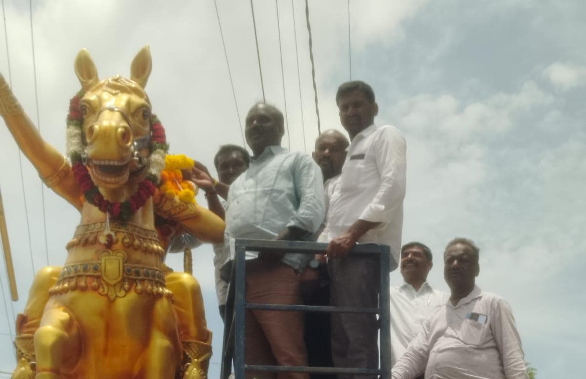 బిజినపల్లిలో ఘనంగా సర్దార్ సర్వాయి పాపన్న గౌడ్ జయంతి