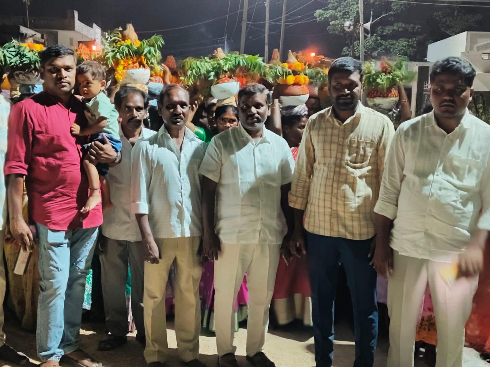 బిజినపల్లిలో ఘనంగా కర్రెమ్మ బోనాల పండుగ