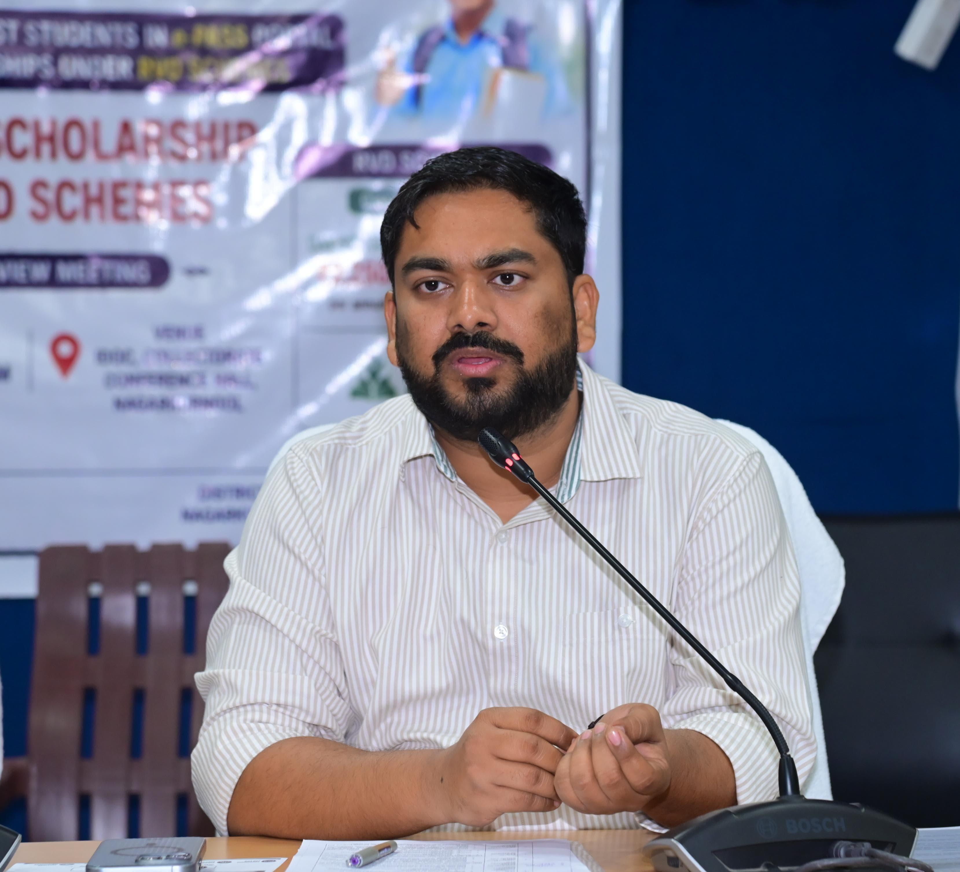 ప్రభుత్వ పాఠశాలల్లో విద్యా ప్రమాణాలు మెరుగుపరచాలి