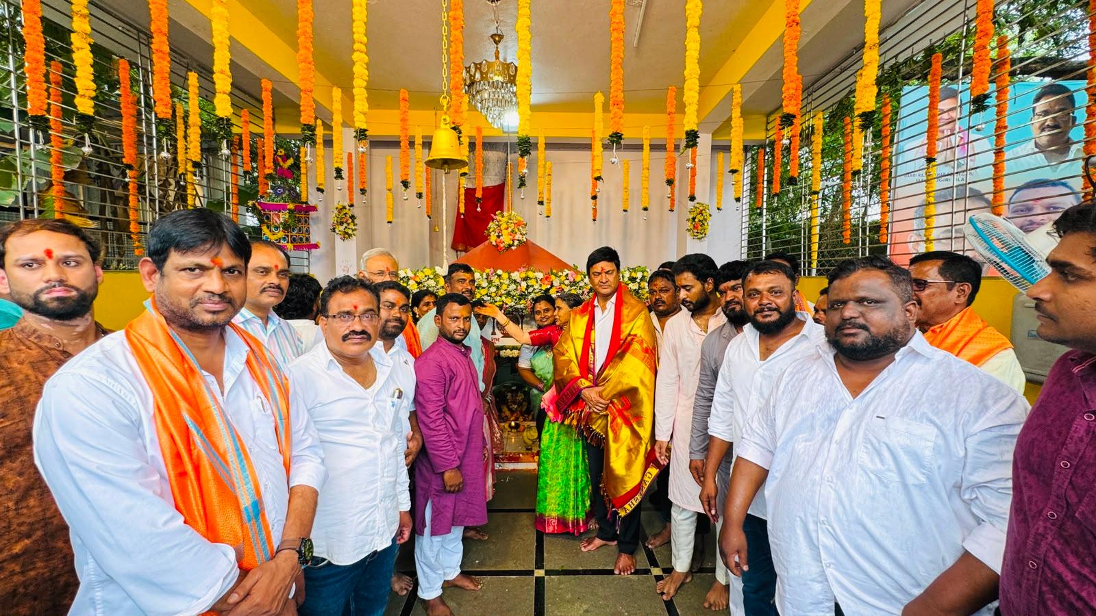 బోనాల పండుగ సందర్భంగా పలు అమ్మవారి ఆలయాల్లో ఎమ్మెల్యే మర్రి రాజశేఖర్ రెడ్డి ప్రత్యేక పూజలు
