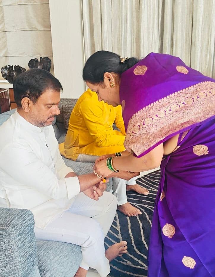 రాఖీ కట్టిన సోదరి.. భావోద్వేగానికి గురైన మాజీ ఎమ్మెల్యే మర్రి జనార్దన్ రెడ్డి