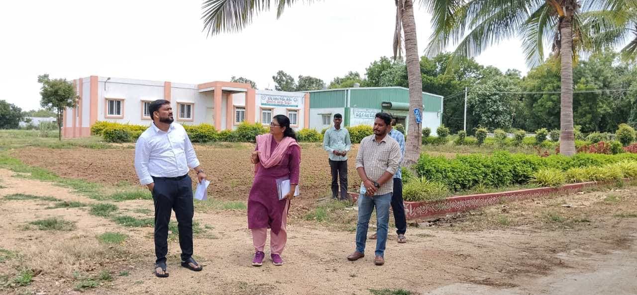 కేవీకే రైతులకు సాంకేతిక వారధిగా మారాలి
