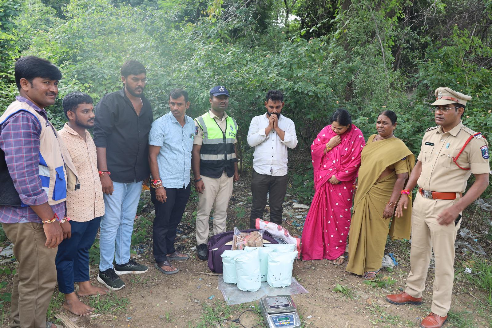 11.365 కిలోల గంజాయితో ఇద్దరి అరెస్ట్