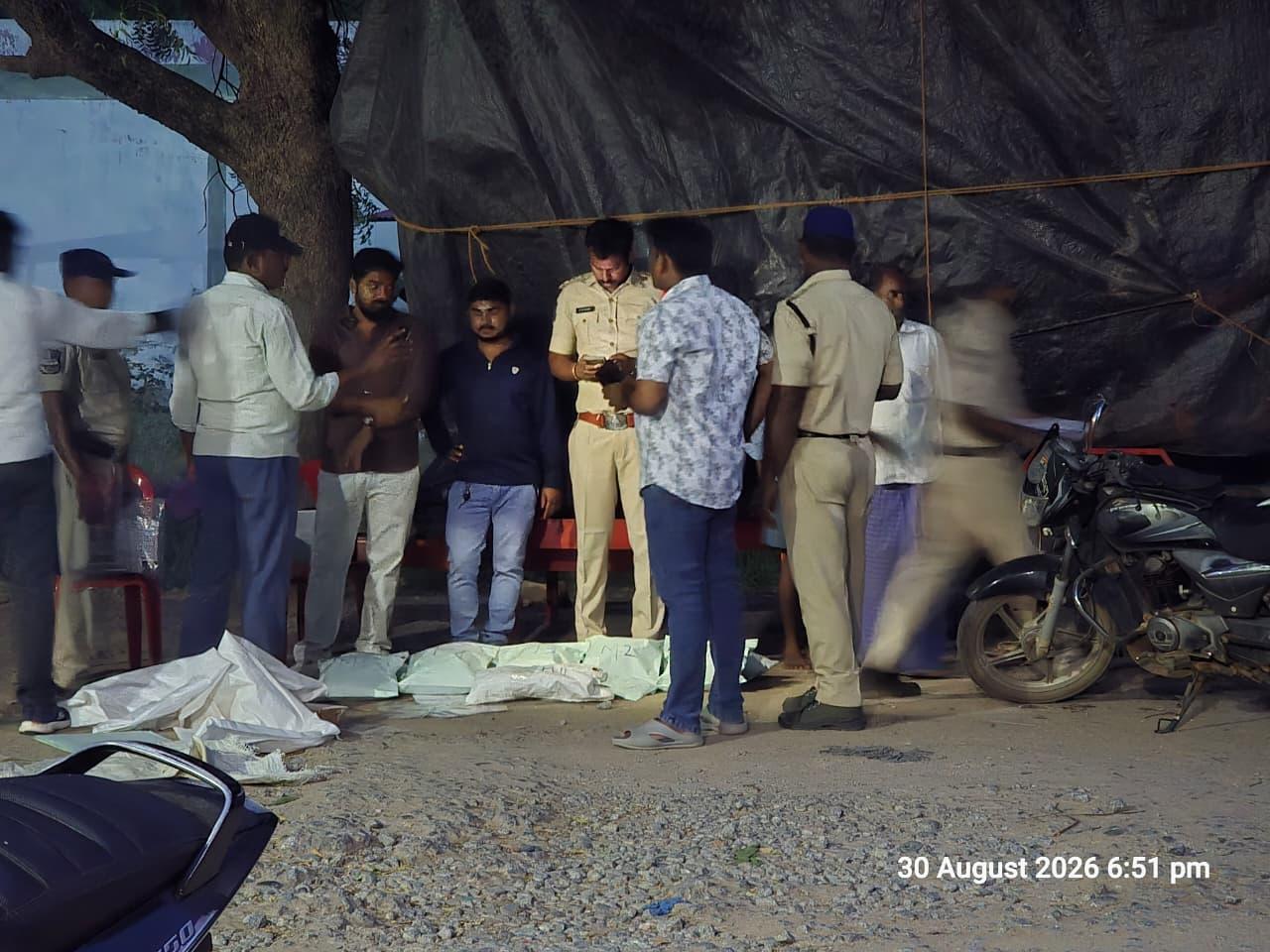 గద్వాల మార్కెట్ యార్డులో భారీగా గంజాయి పట్టివేత..!?