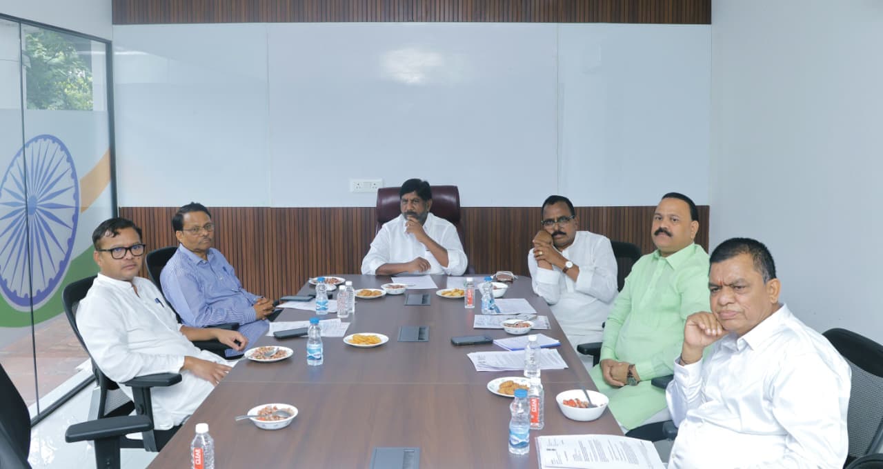 ఖర్గే పర్యటన అనంతరం ‘శుద్ధీకరణ’పై ఎస్సీ/ఎస్టీ ఎంపీల తీవ్ర ఆగ్రహం