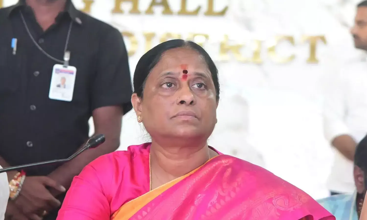 కొండా సురేఖ బర్తరఫ్