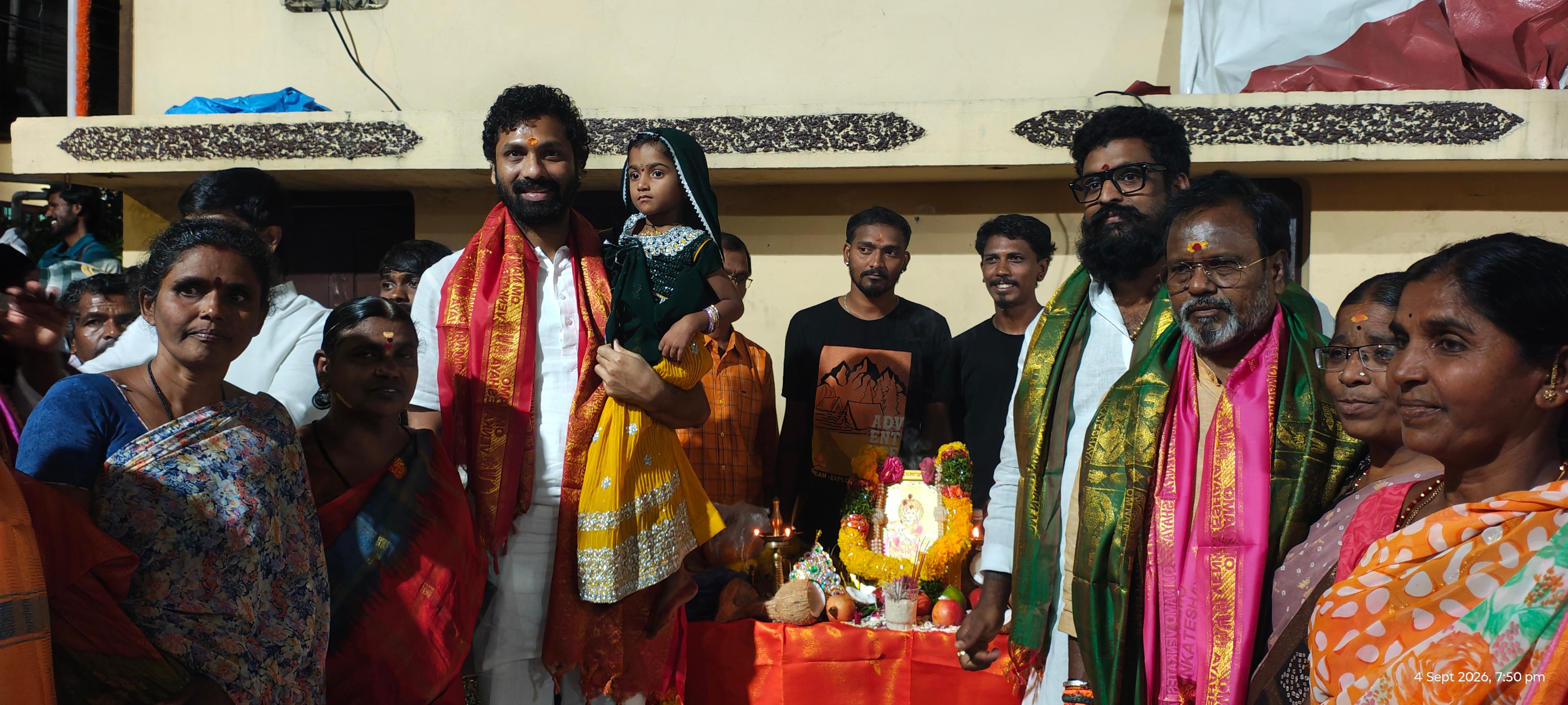 ఇజ్జత్ నగర్లో కృష్ణనామ స్మరణతో మార్మోగిన జన్మాష్టమి వేడుకలు