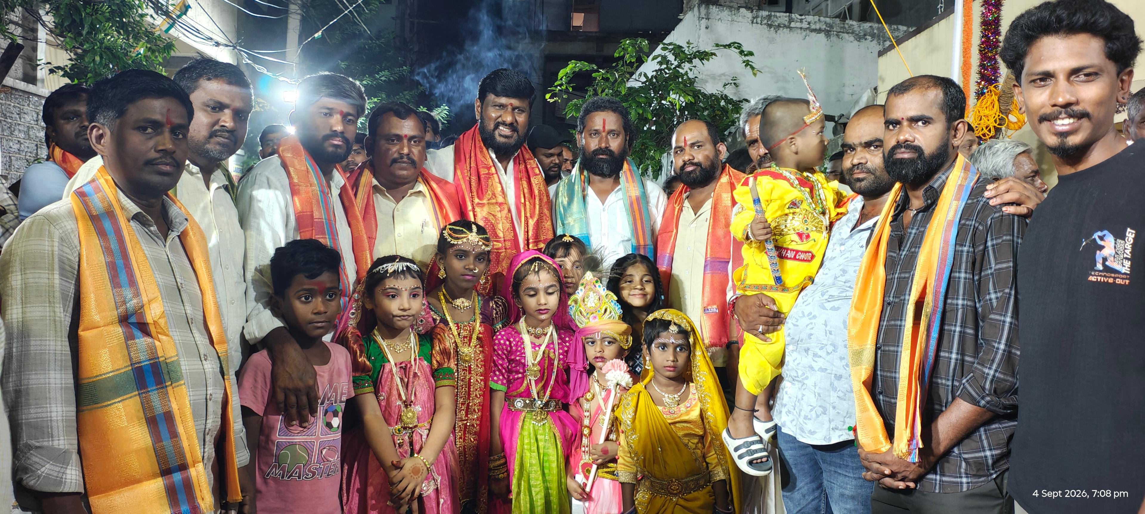 ఇజ్జత్ నగర్లో ఘనంగా శ్రీకృష్ణాష్టమి వేడుకలు