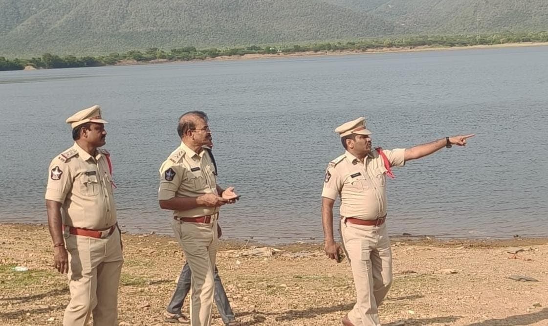 వినాయక నిమజ్జనానికి పోలీసుల పటిష్ట భద్రతా ఏర్పాట్లు