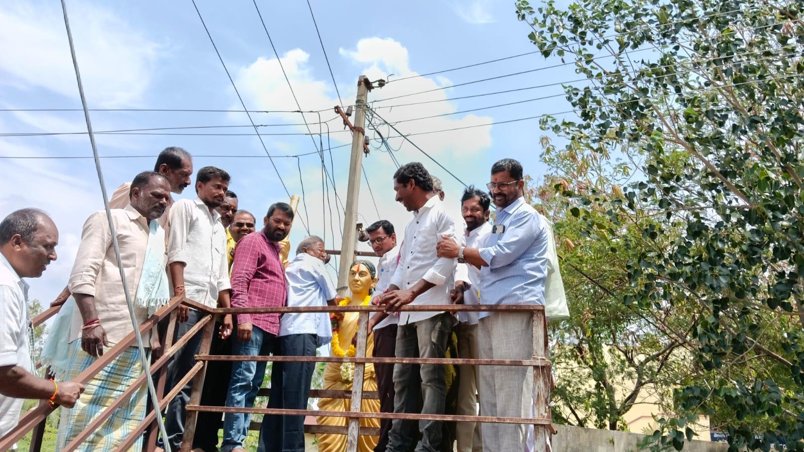 వీరనారి చాకలి ఐలమ్మ వర్ధంతి వేడుకలు ఘనంగా