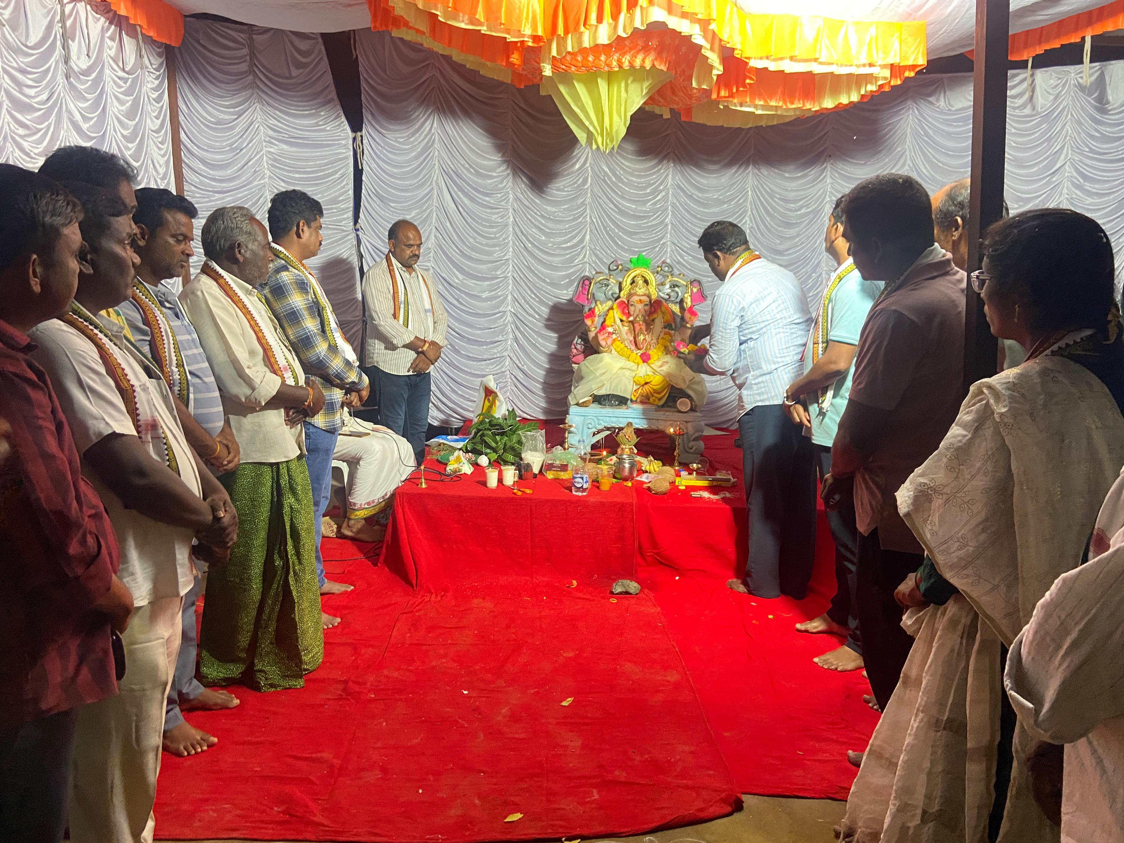 ఠాణాలో కొలువుదీరిన గణనాథుడు