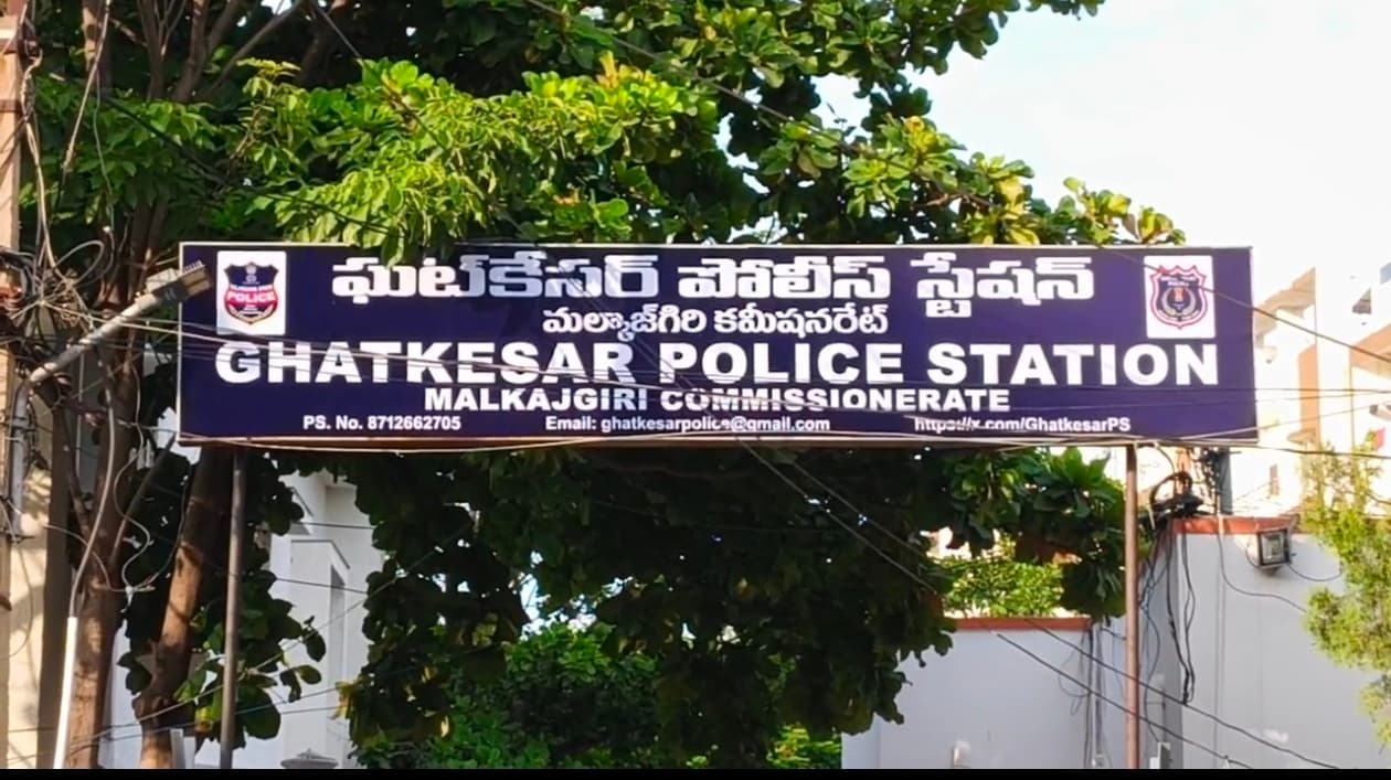 ఘట్కేసర్ న్యూ ప్రిన్స్ బేకరీపై ఎస్ఓటీ దాడులు