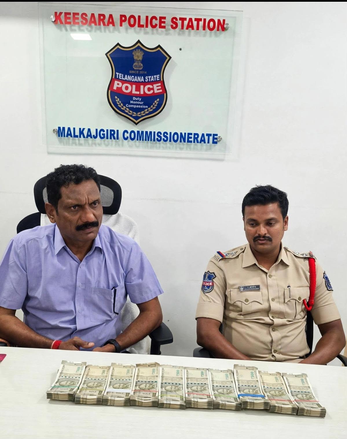 రూ.5 లక్షల లంచం తీసుకుంటూ కీసర ఎస్ఐ, సీఐ పట్టుబాటు