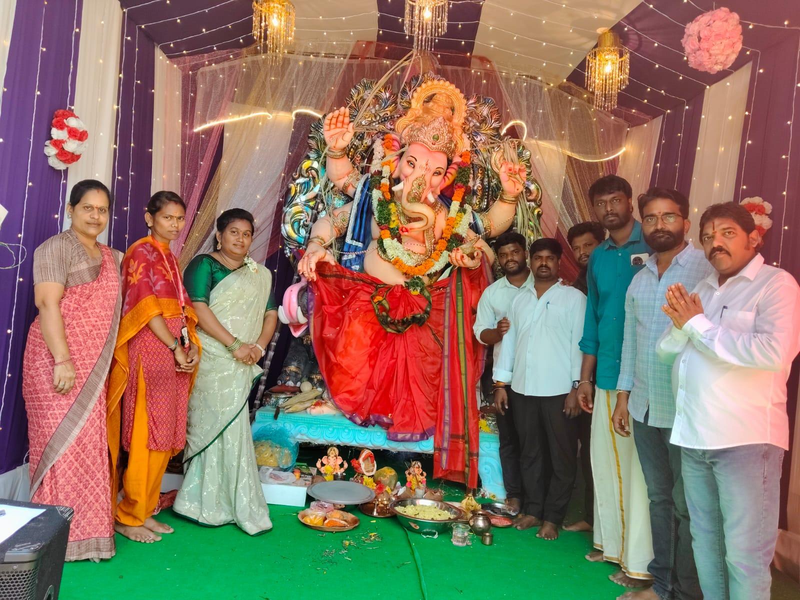 చందన బ్రదర్స్ ఆధ్వర్యంలో ఘనంగా వినాయక ఉత్సవాలు
