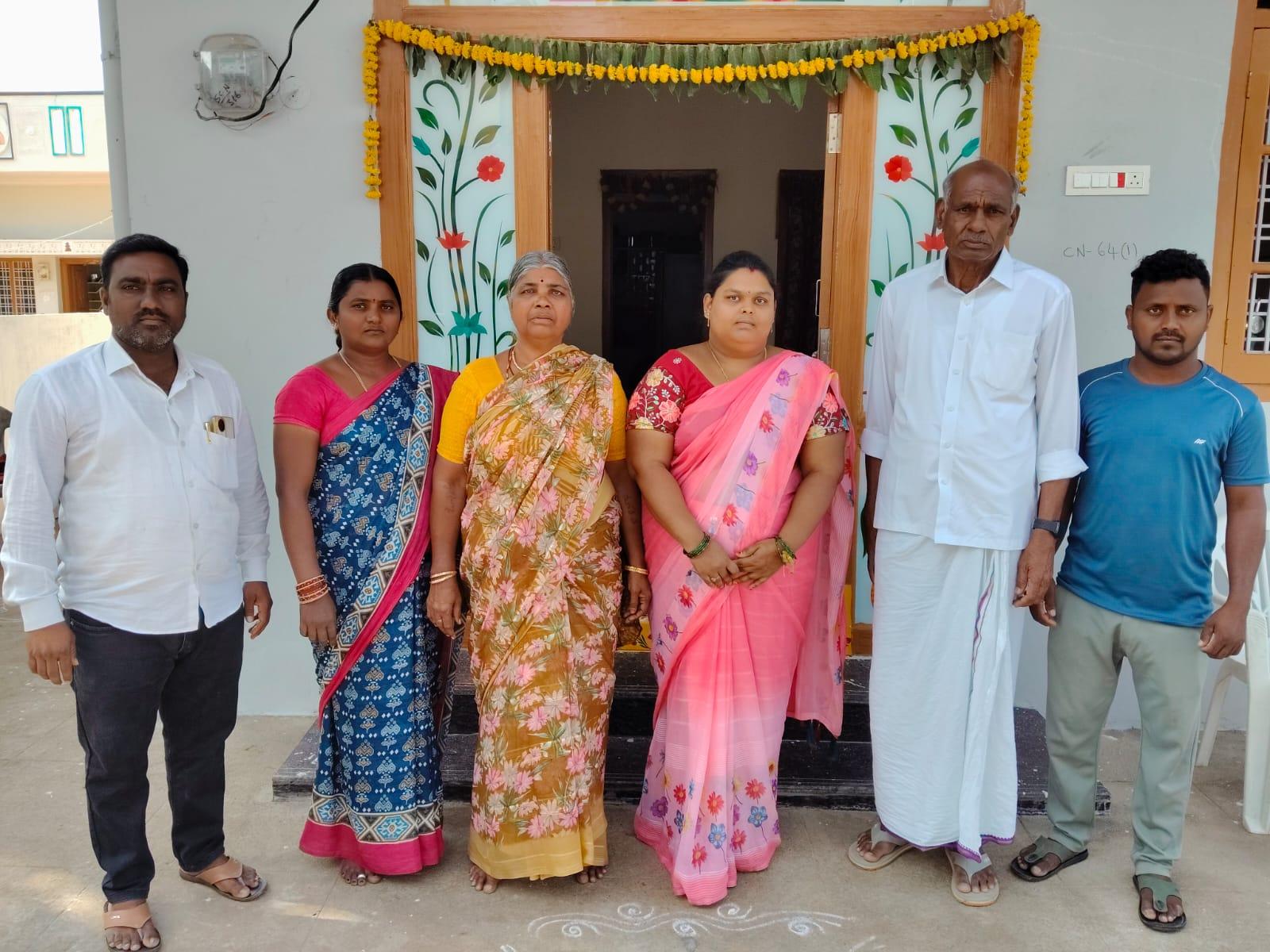 తాడిపర్తి గ్రామంలో ఇందిరమ్మ ఇళ్లకు శ్రీకారం