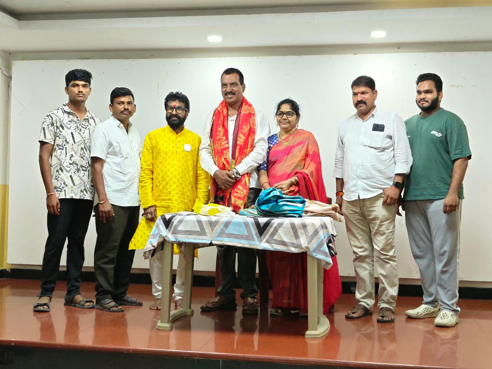 ప్రజల గొంతుక డా. సతీష్ యాదవ్కు ఘన సన్మానం