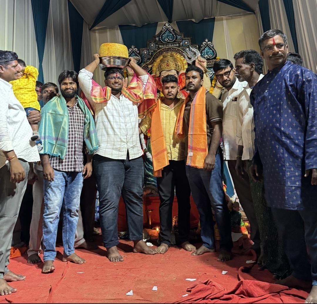 గణేష్ నగర్లో రూ.67,777కు లడ్డూ వేలం