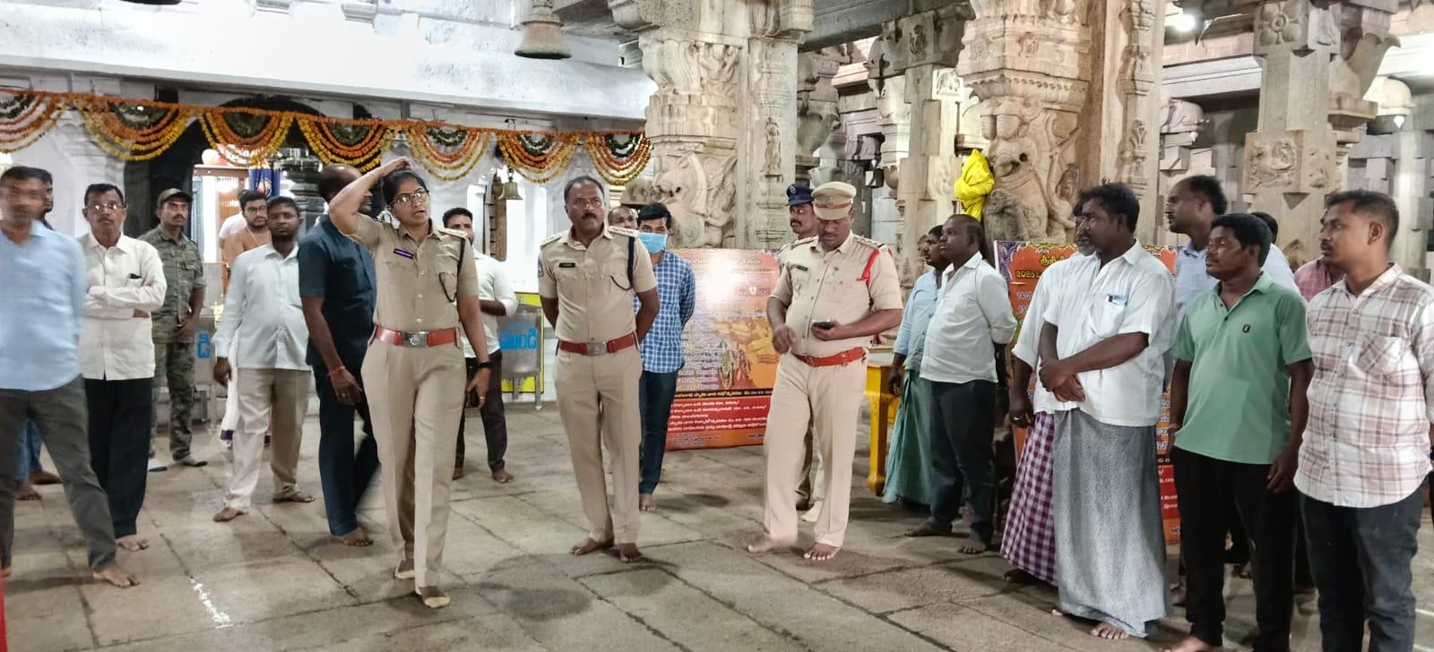 శ్రీరంగనాయక ఆలయంలో విగ్రహాల చోరీ