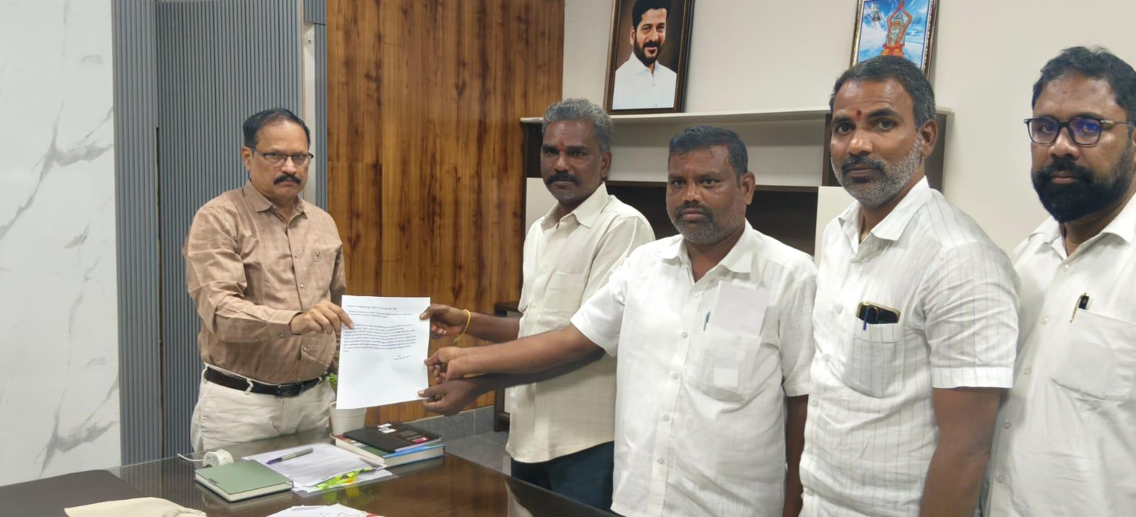 జుట్టయ్య కుంట కట్ట పునర్నిర్మించాలి