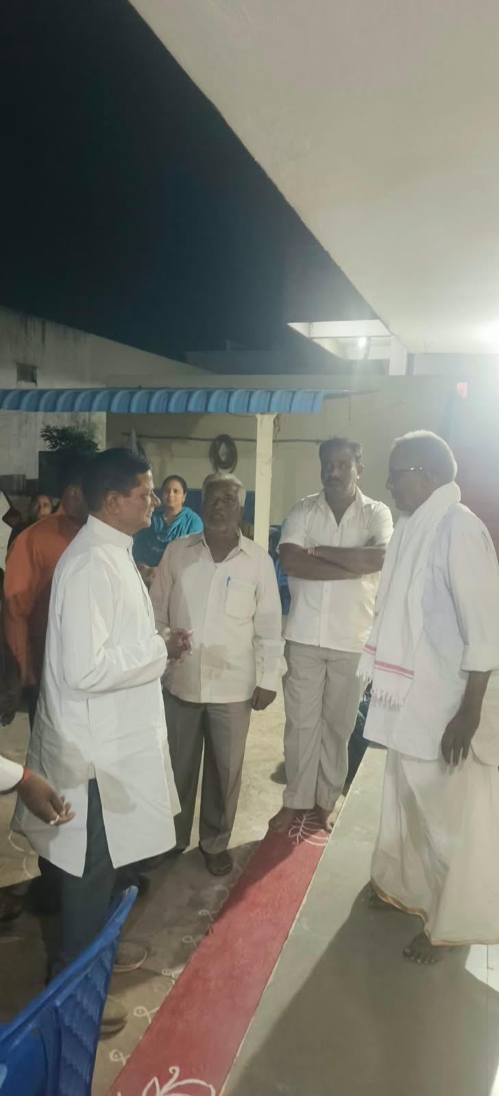 మాజీ సర్పంచుల కుటుంబాలను పరామర్శించిన డాక్టర్ జిల్లెల చిన్నారెడ్డి